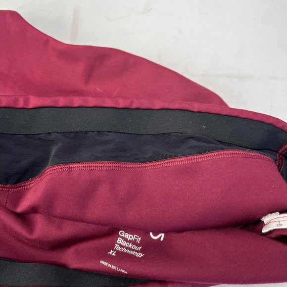 GAP Red Star Sports Bra - Picture 5 of 5